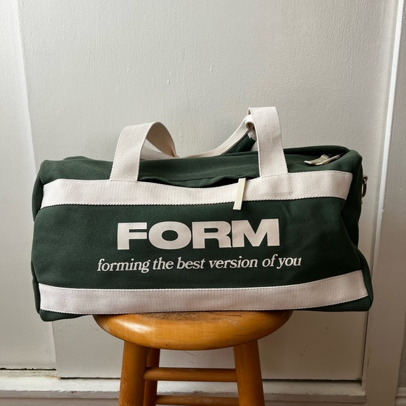 Sami Clarke Form The Duffle Bag - Picture 2 of 6